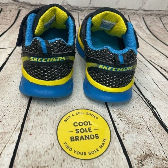 Skechers shoes, toddler 8. - Picture 3 of 11